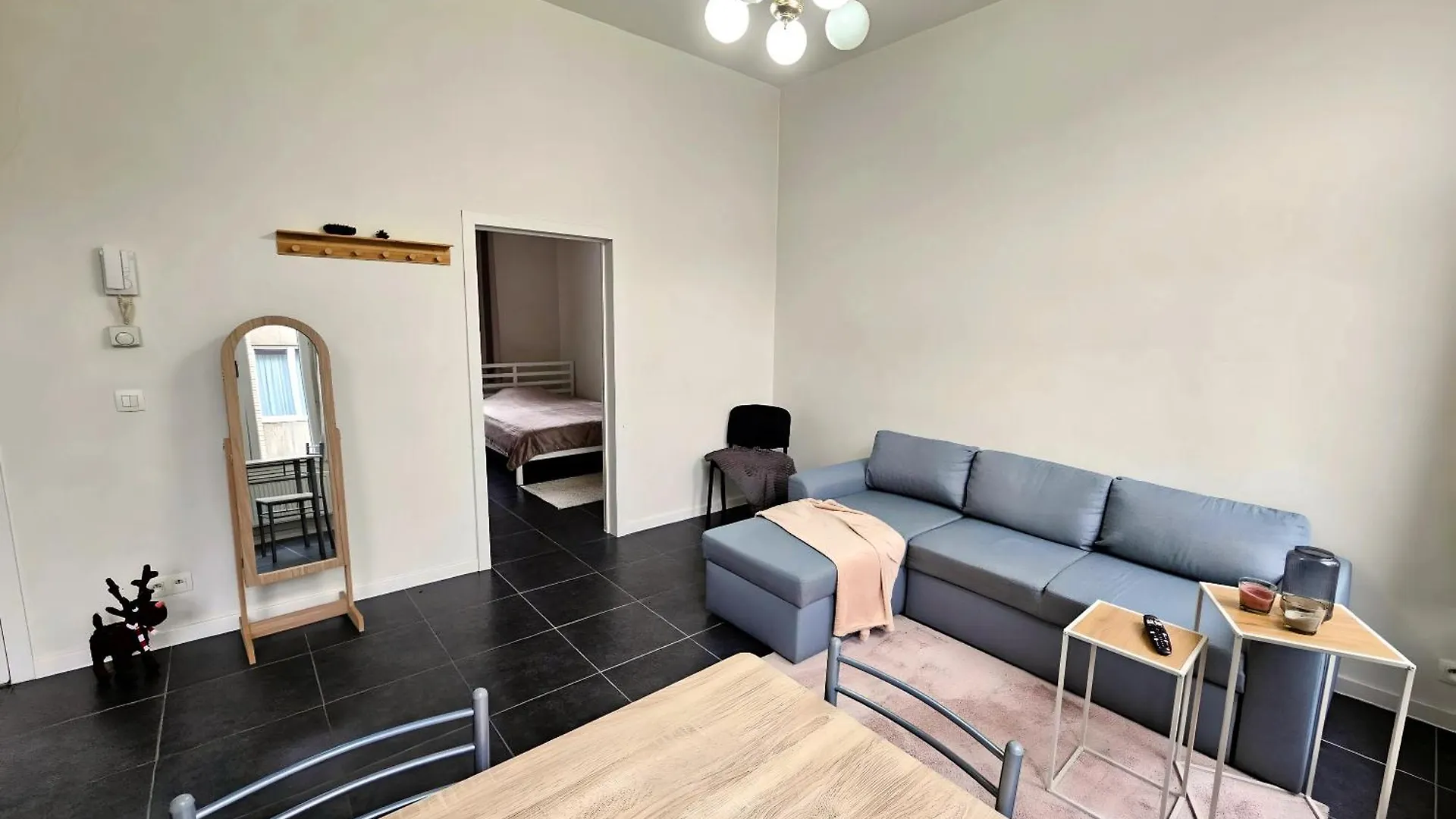 Cozy One-Bedroom Apartment Antuérpia Bélgica