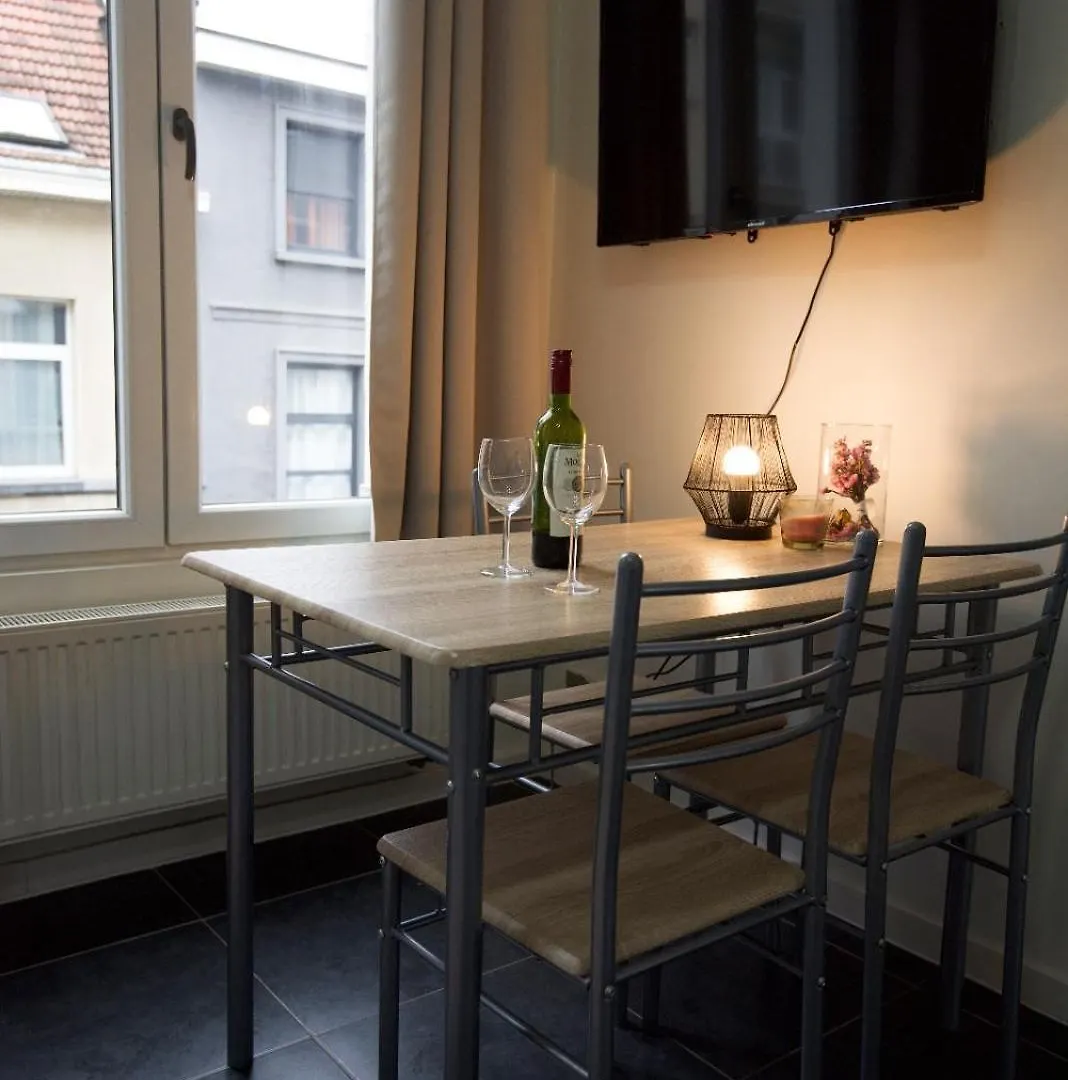 Cozy One-Bedroom Apartment Antuérpia 0*,  Bélgica